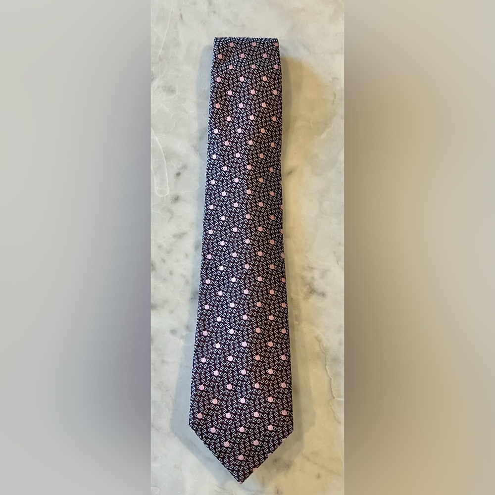 Gorgeous Ermenegildo Zegna -100% Gray/pink Silk Tie. Excellent Condition